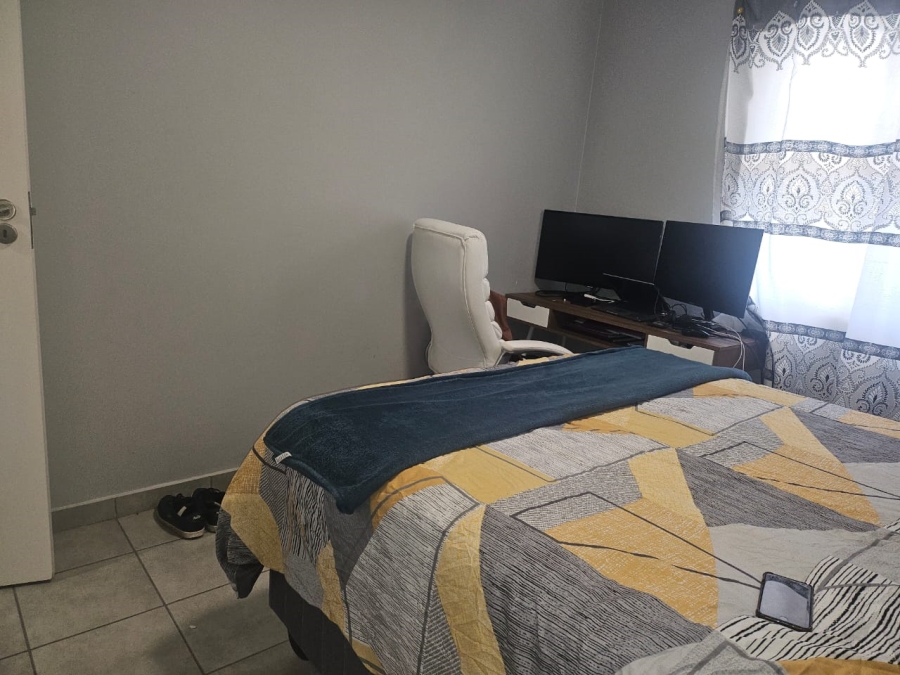 To Let 2 Bedroom Property for Rent in Parklands Western Cape